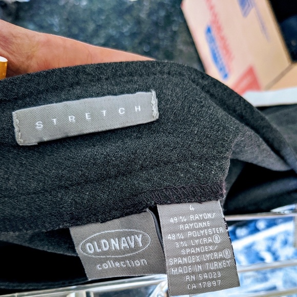 Old Navy BUNDLE AND SAVE I ALSO ACCEPT OFFERS - Picture 2 of 3